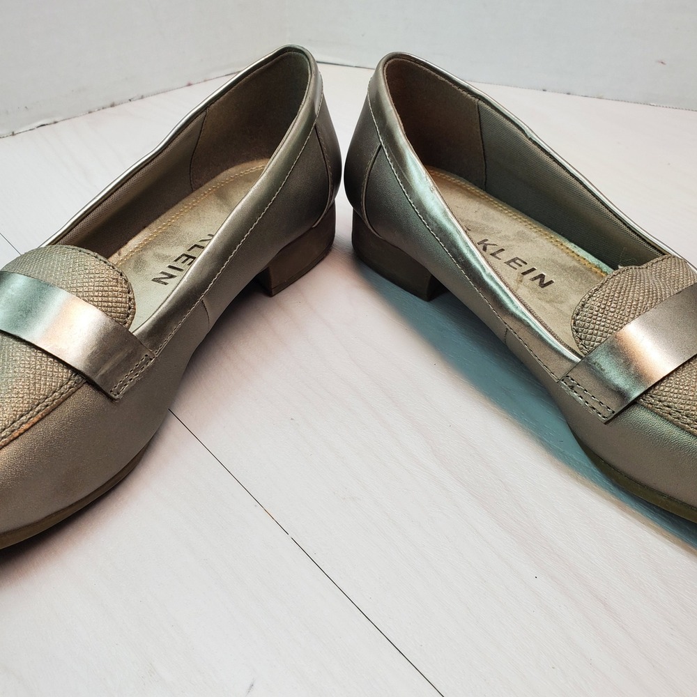 Anne Klein AK Flex Women's Size 9M Metallic Gold Loafers Dress Shoes - Picture 13 of 16